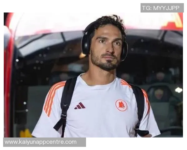 罗马年轻中卫谈被换下后的坚持训练与为球队贡献的喜悦 罗马年轻中卫谈被换下后的坚持训练与为球队贡献的喜悦