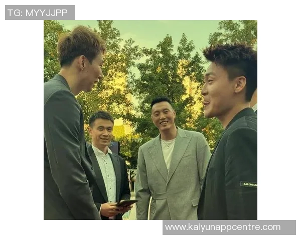 周琦与赵睿翟晓川方硕合影定妆照迎新赛季期待再创佳绩